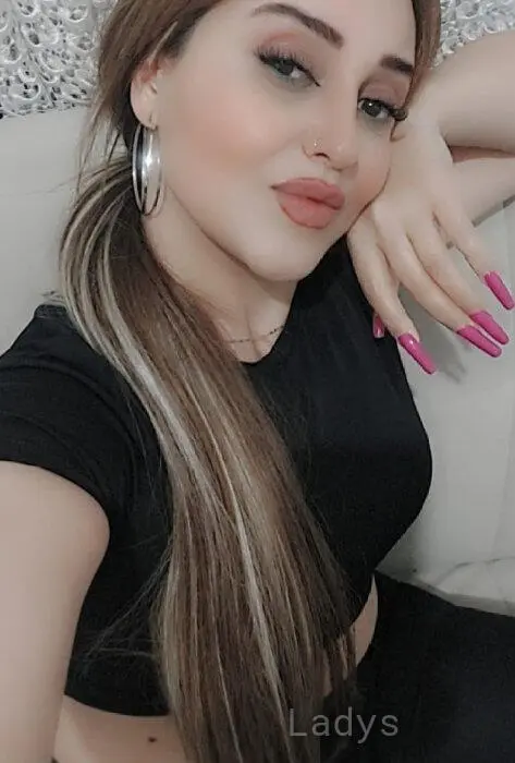 Larisa (25) – Call Girl & Independent Escort Service in Bursa - Gallery Photo 4