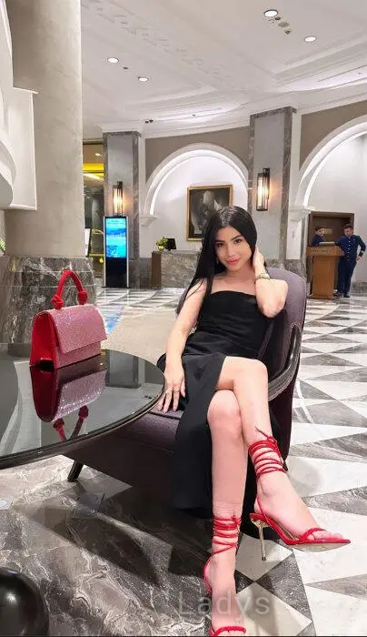 Elif (22) – Call Girl & Independent Escort Service in Bursa - Gallery Photo 2