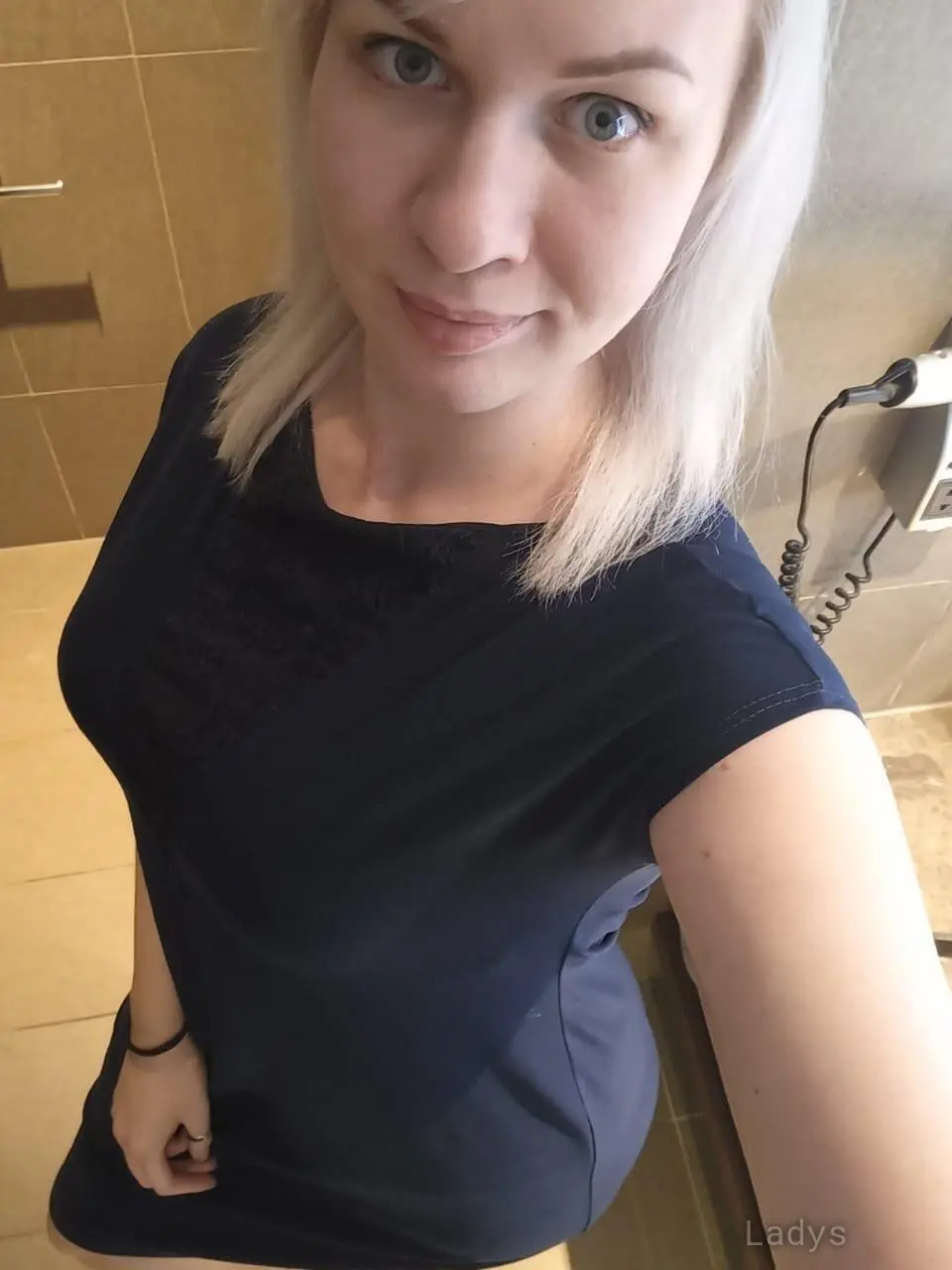 Janvi (25) – Call Girl & Independent Escort Service in Butwāl - Gallery Photo 6