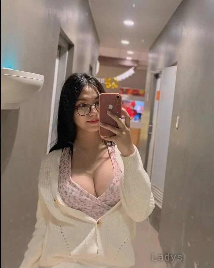 Yunnan (22) – Call Girl & Independent Escort Service in Butwāl - Gallery Photo 3