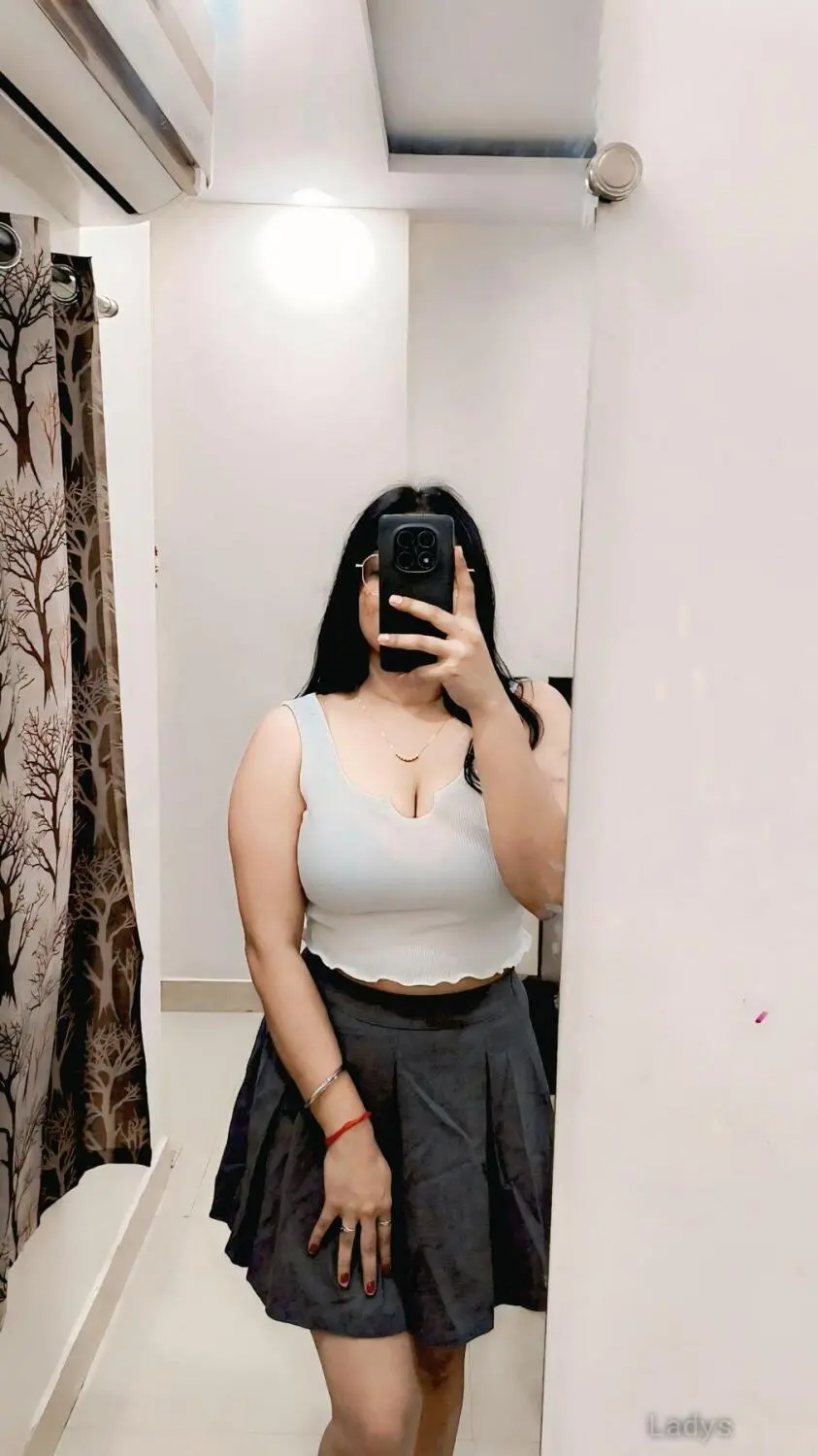 Hanna (21) – Call Girl & Independent Escort Service in Butwāl - Gallery Photo 3