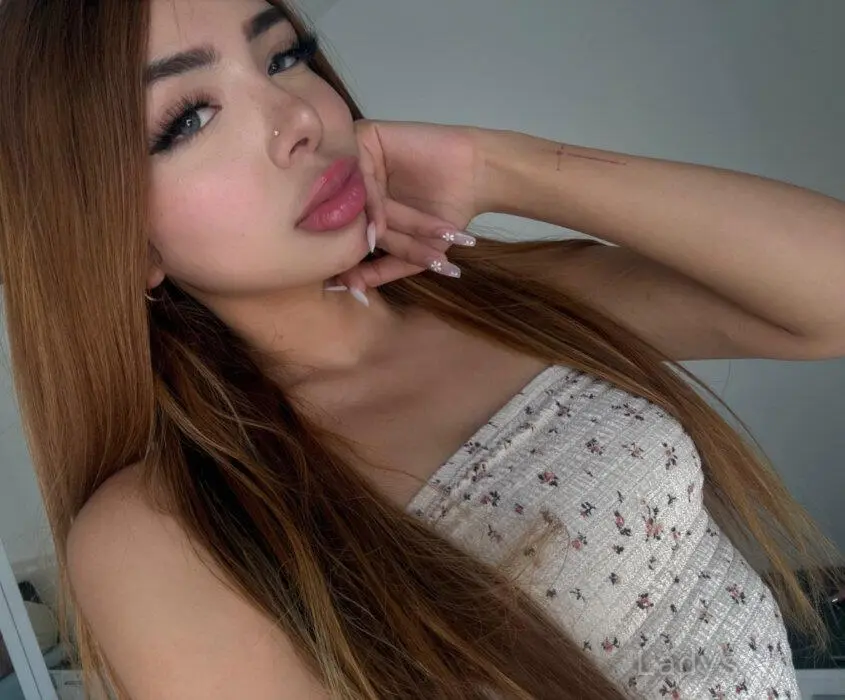 Isabella (21) – Call Girl & Independent Escort Service in Cadiz - Gallery Photo 3