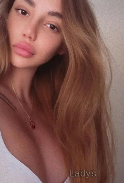 Lisa (23) – Call Girl & Independent Escort Service in Cadiz - Gallery Photo 3