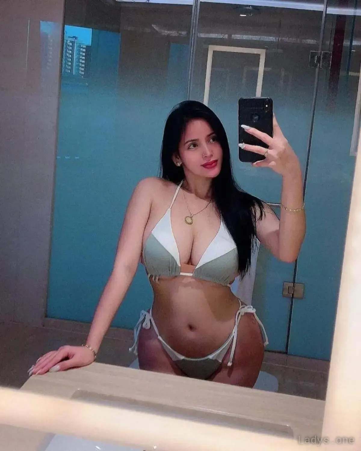 Vy Vy (27) – Call Girl & Independent Escort Service in Cần Thơ - Gallery Photo 3