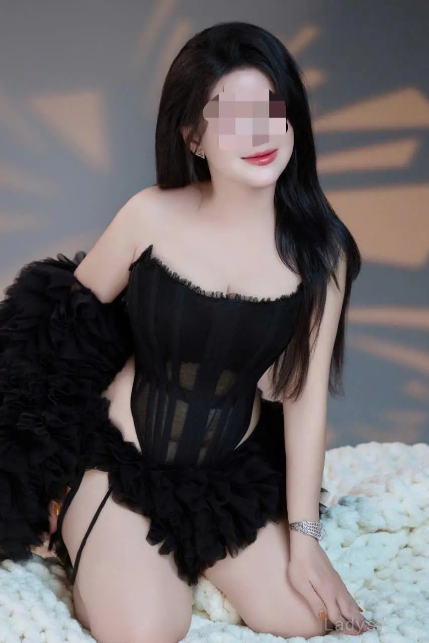 Tina (25) – Call Girl & Independent Escort Service in Cần Thơ - Gallery Photo 2