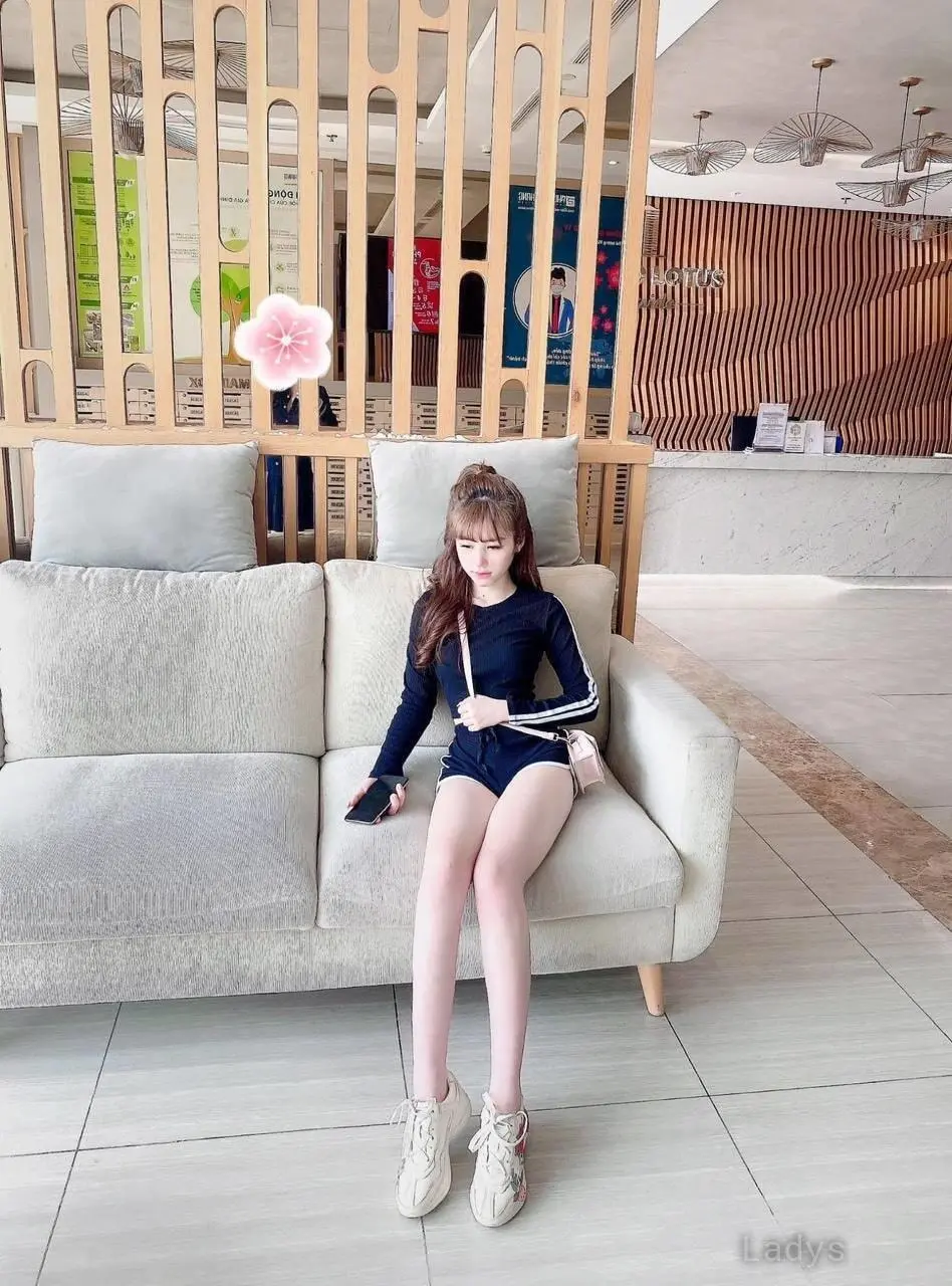 Miemie (22) – Call Girl & Independent Escort Service in Cần Thơ - Gallery Photo 6