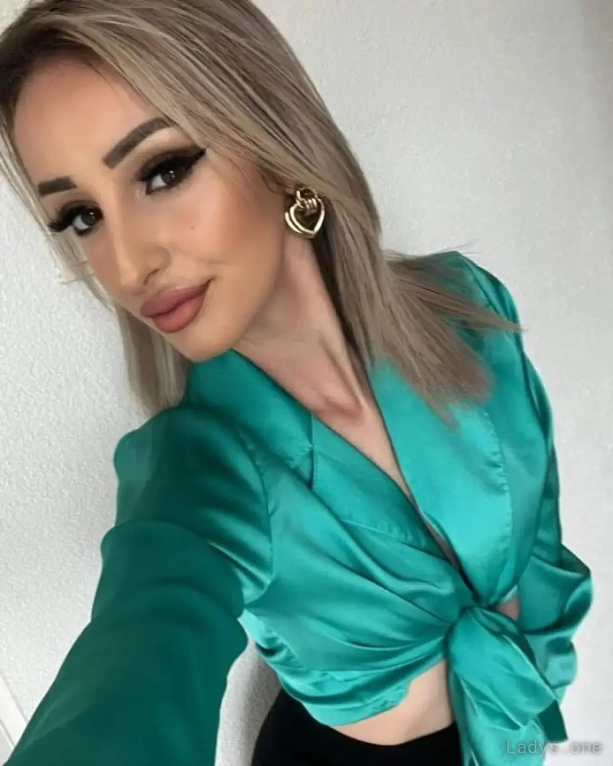 Irina Chaud (24) – Call Girl & Independent Escort Service in Cachan - Gallery Photo 2