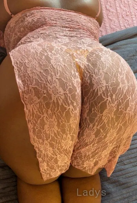 Celin (26) – Call Girl & Independent Escort Service in Cairo - Gallery Photo 3