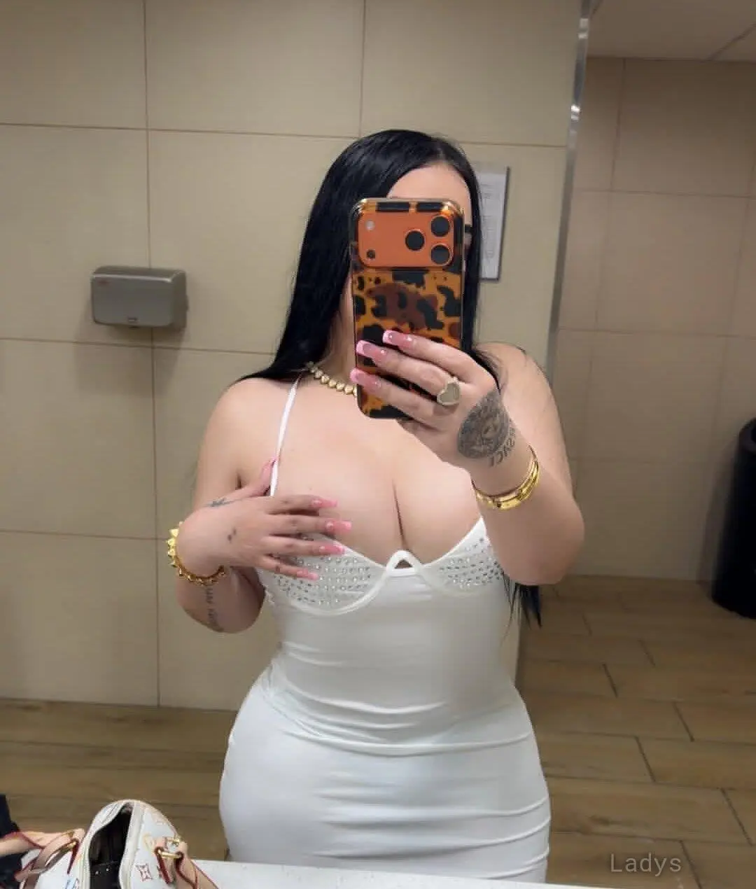 Razan (29) – Call Girl & Independent Escort Service in Cairo - Gallery Photo 3