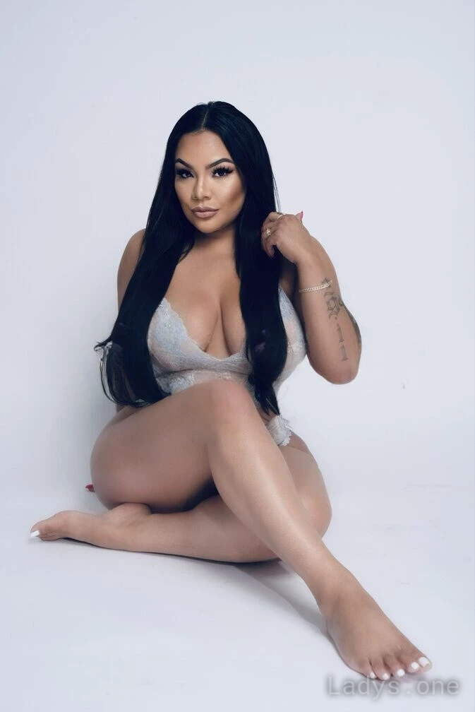 Lola Bunnie (25) – Call Girl & Independent Escort Service in Calabasas - Gallery Photo 3