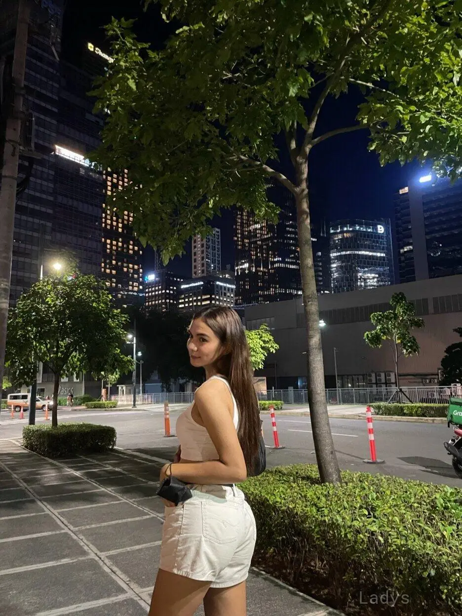 Tania (22) – Call Girl & Independent Escort Service in Calamba - Gallery Photo 4