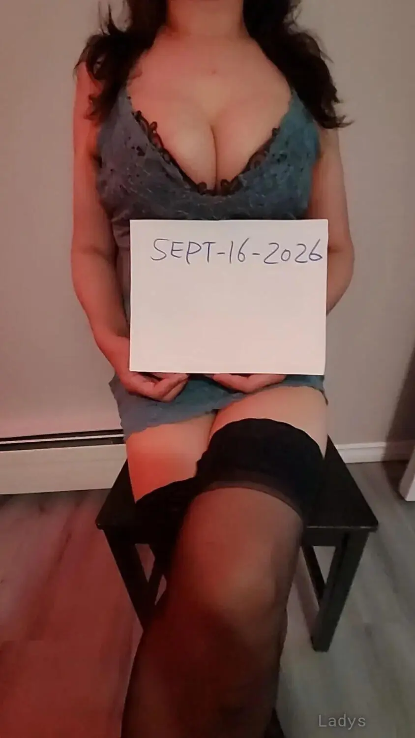 Momoe (28) – Call Girl & Independent Escort Service in Calgary - Gallery Photo 2