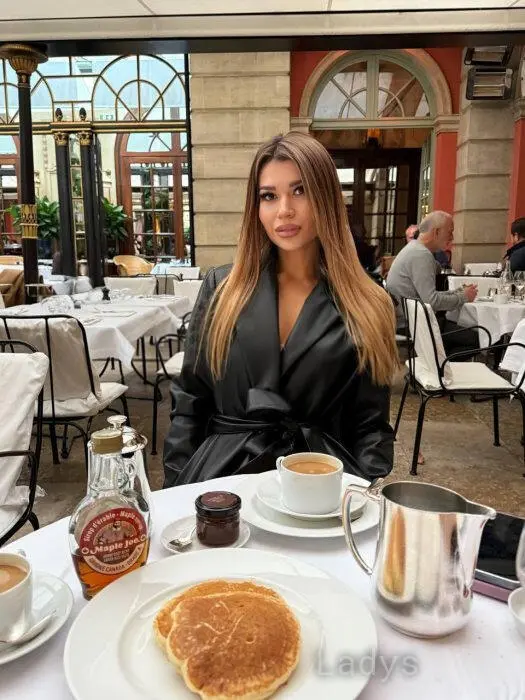 Anna (24) – Call Girl & Independent Escort Service in Cannes - Gallery Photo 3