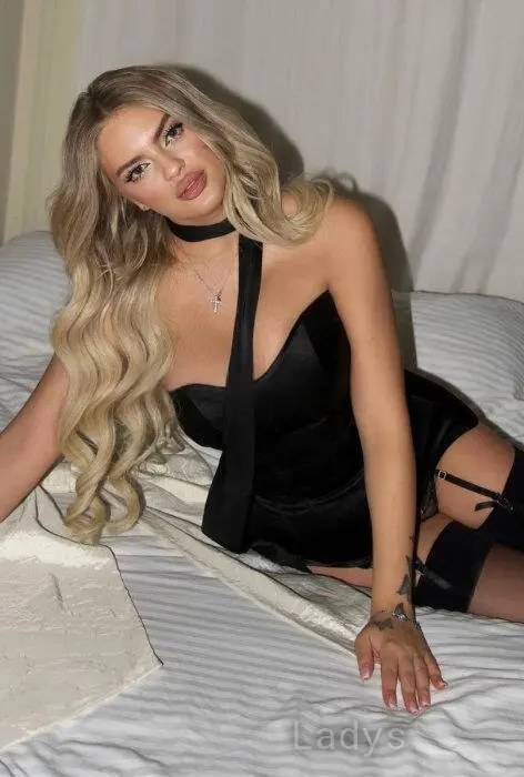 Inessa (28) – Call Girl & Independent Escort Service in Cannes - Gallery Photo 3