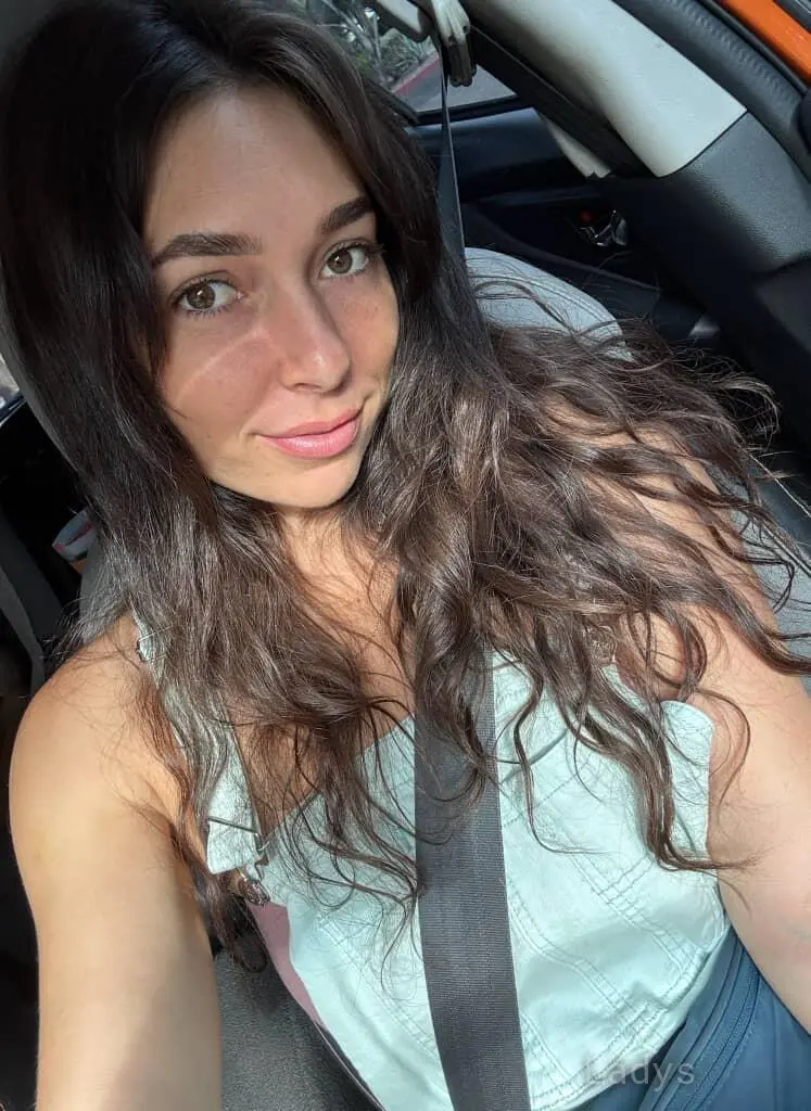 Nathalie (27) – Call Girl & Independent Escort Service in Cannes - Gallery Photo 4