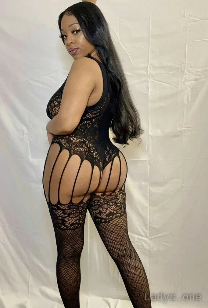 Dimples (23) – Call Girl & Independent Escort Service in Cape Cod - Gallery Photo 2