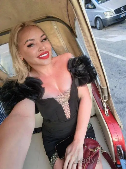 Lola Taylor (32) – Call Girl & Independent Escort Service in Catanzaro - Gallery Photo 3