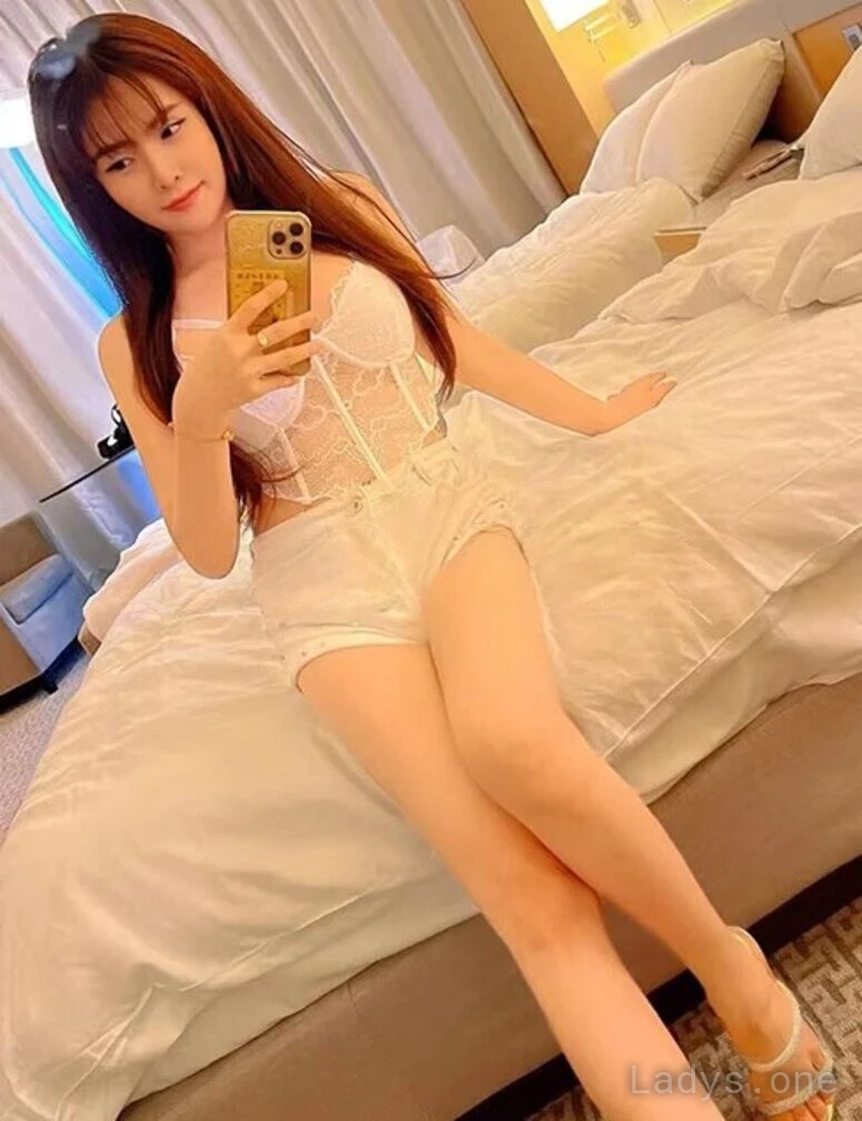 Christal (25) – Call Girl & Independent Escort Service in Central Jersey - Gallery Photo 4