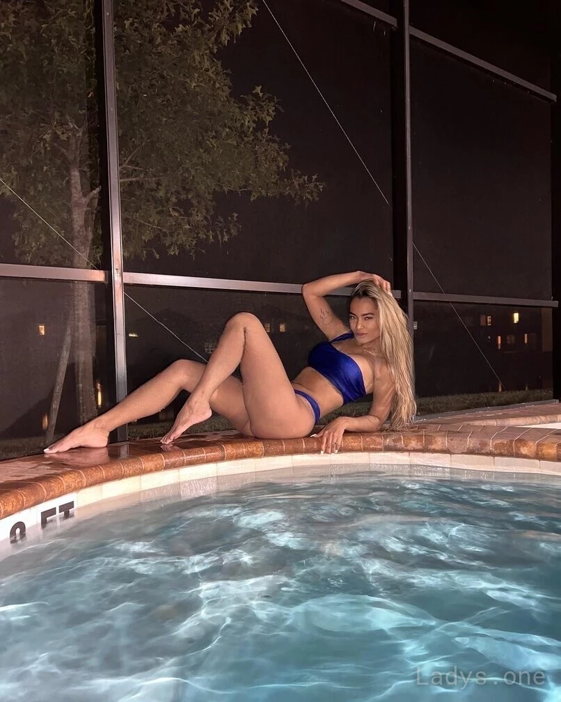 Kara (23) – Call Girl & Independent Escort Service in Central Jersey - Gallery Photo 4
