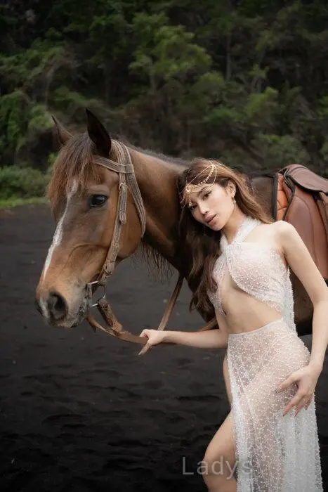 Jeannine (26) – Call Girl & Independent Escort Service in Changde - Gallery Photo 2