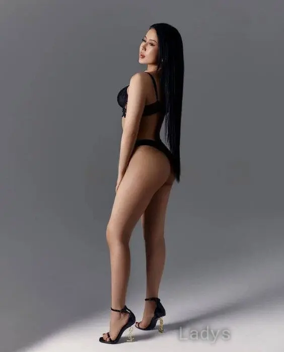 Malika (22) – Call Girl & Independent Escort Service in Changshu - Gallery Photo 4