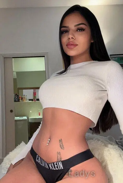 Zaya (21) – Call Girl & Independent Escort Service in Chaniá - Gallery Photo 3