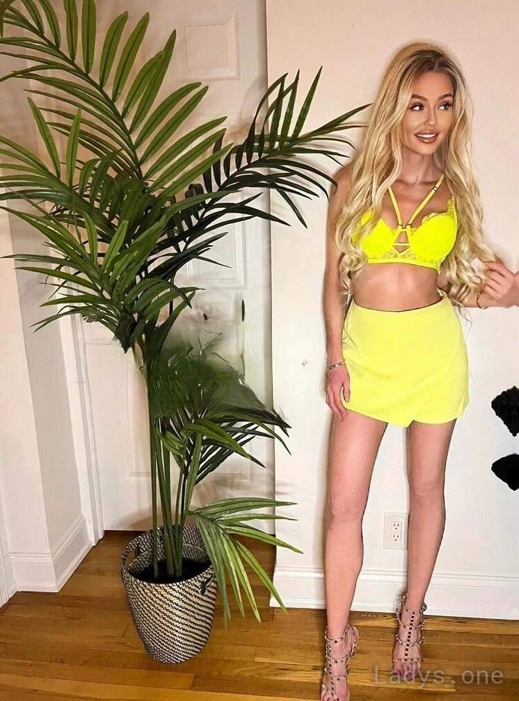 Sabrina Fox (23) – Call Girl & Independent Escort Service in Chapel Hill - Gallery Photo 5