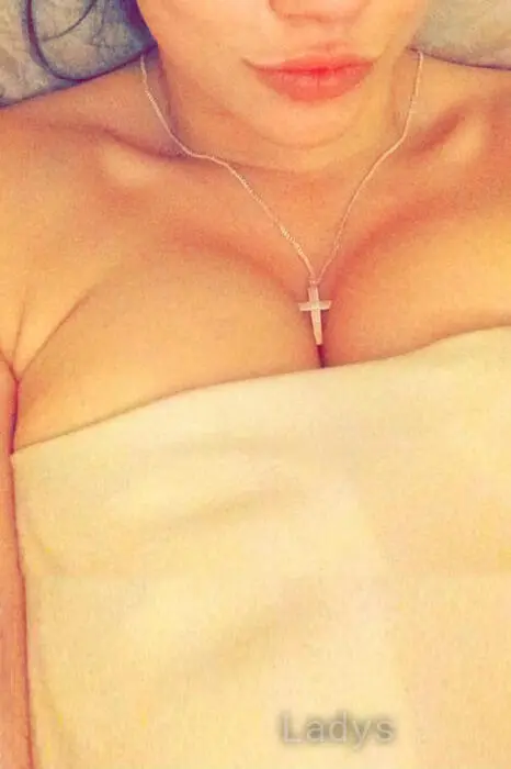 Mia (31) – Call Girl & Independent Escort Service in Chelmsford - Gallery Photo 5