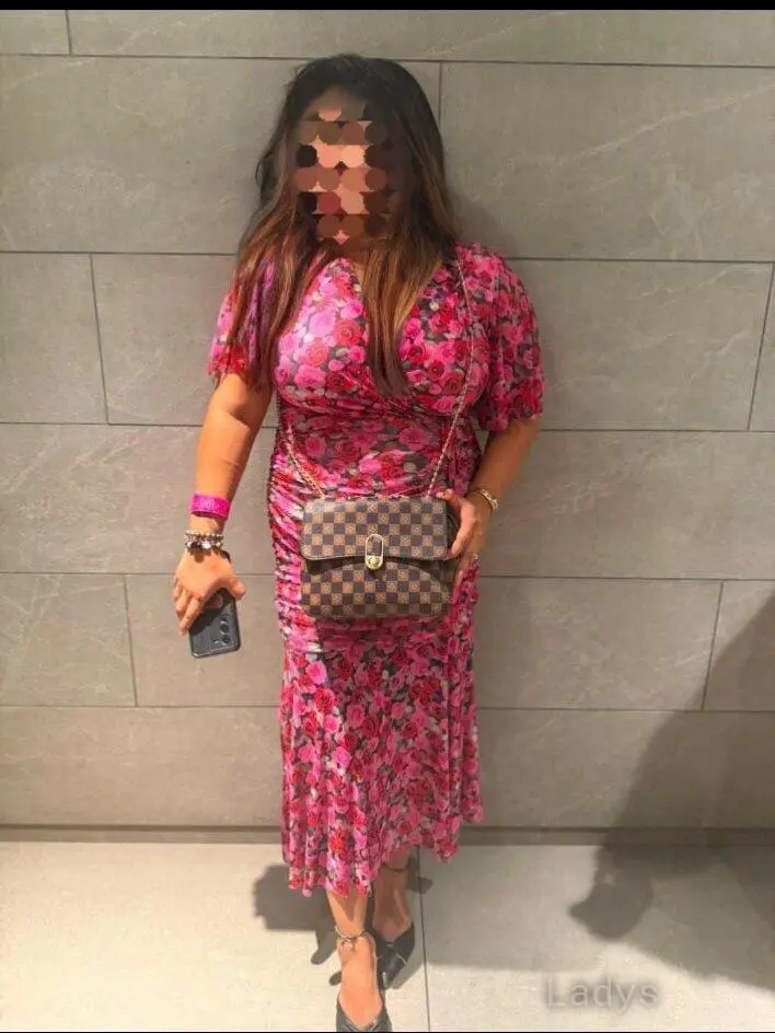 Parul (25) – Call Girl & Independent Escort Service in Chennai - Gallery Photo 4