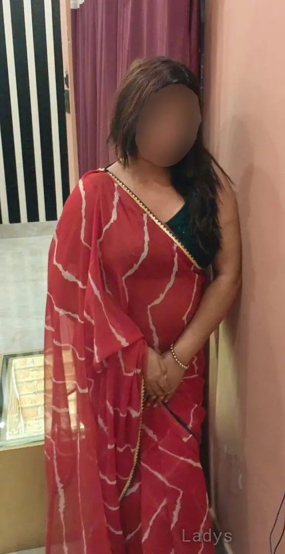 Carla (23) – Call Girl & Independent Escort Service in Chennai - Gallery Photo 2
