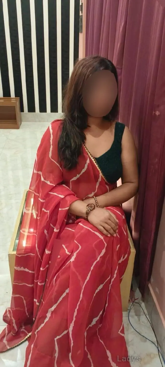 Carla (23) – Call Girl & Independent Escort Service in Chennai - Gallery Photo 3