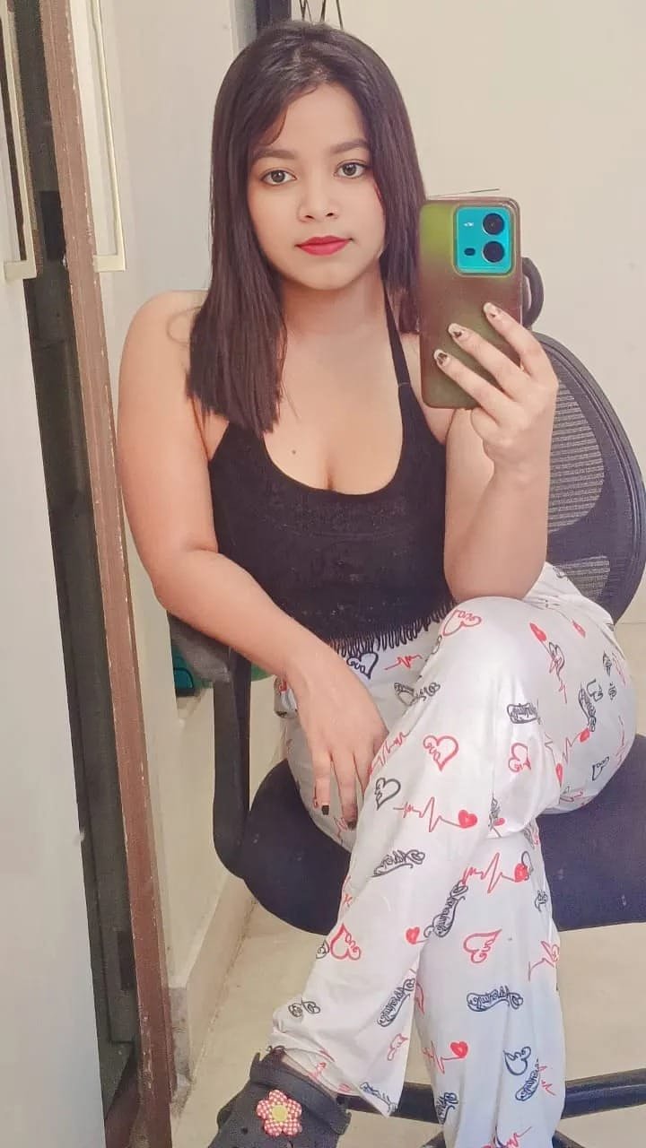 Gemma (23) – Call Girl & Independent Escort Service in Chennai - Gallery Photo 3