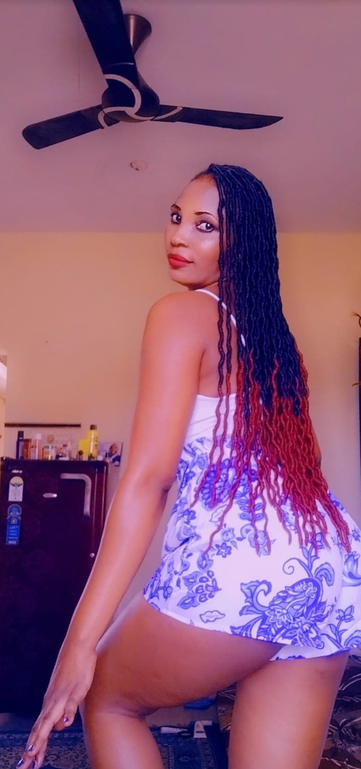 Kelly (24) – Call Girl & Independent Escort Service in Chennai - Gallery Photo 3