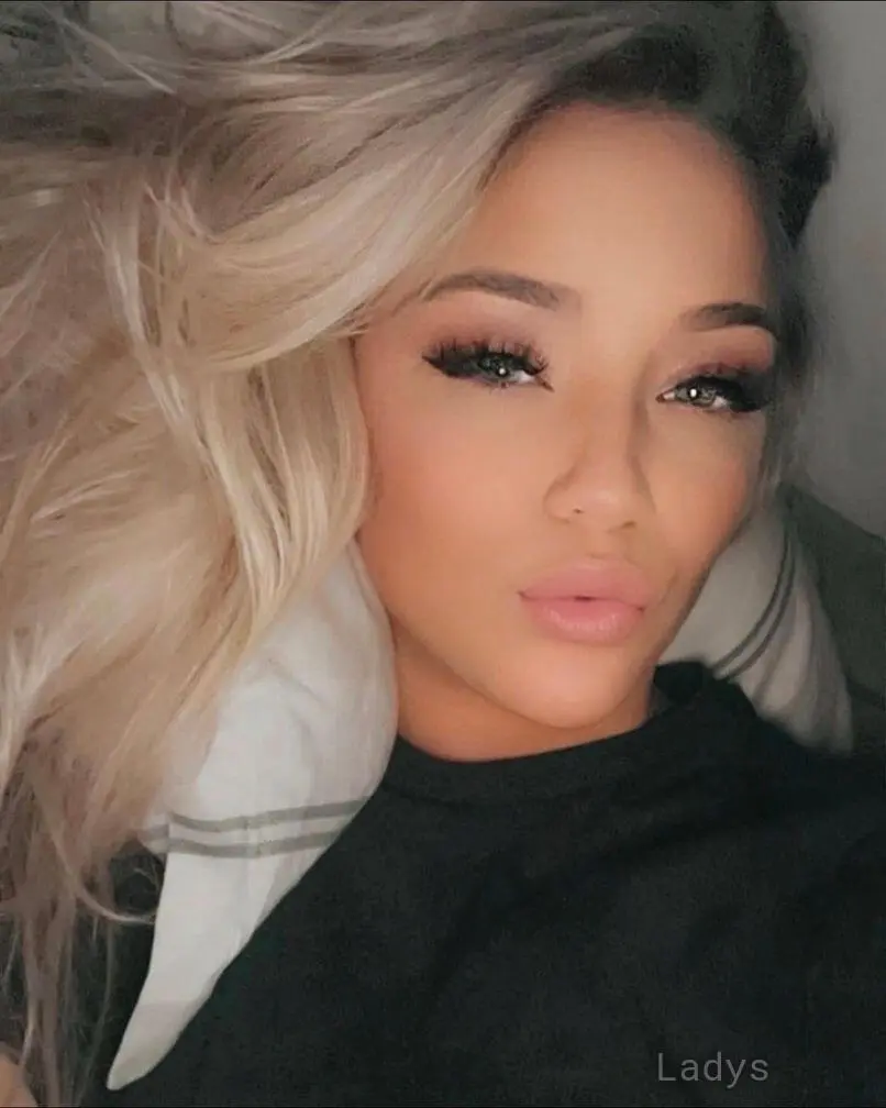 Charlie (21) – Call Girl & Independent Escort Service in Chicago - Gallery Photo 3