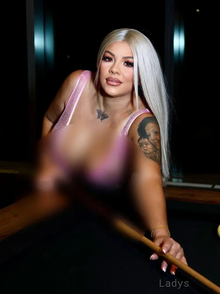 Sara (30) – Call Girl & Independent Escort Service in Chicago - Gallery Photo 3