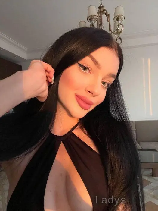 Yuliya (24) – Call Girl & Independent Escort Service in Chifeng - Gallery Photo 2