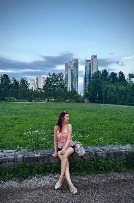 Rosie (27) – Call Girl & Independent Escort Service in Chifeng - Gallery Photo 3
