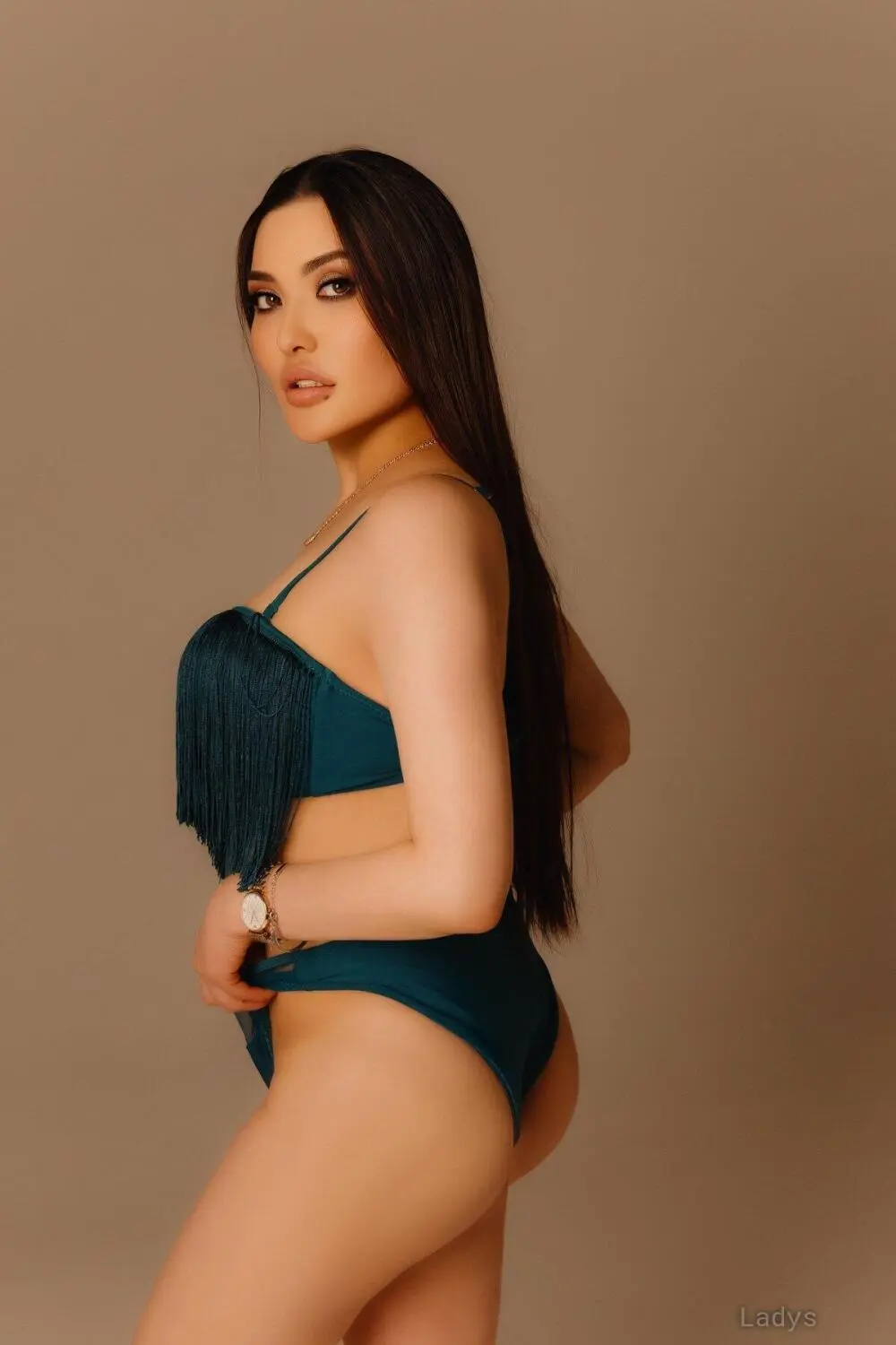 Emily (25) – Call Girl & Independent Escort Service in Chongqing - Gallery Photo 6
