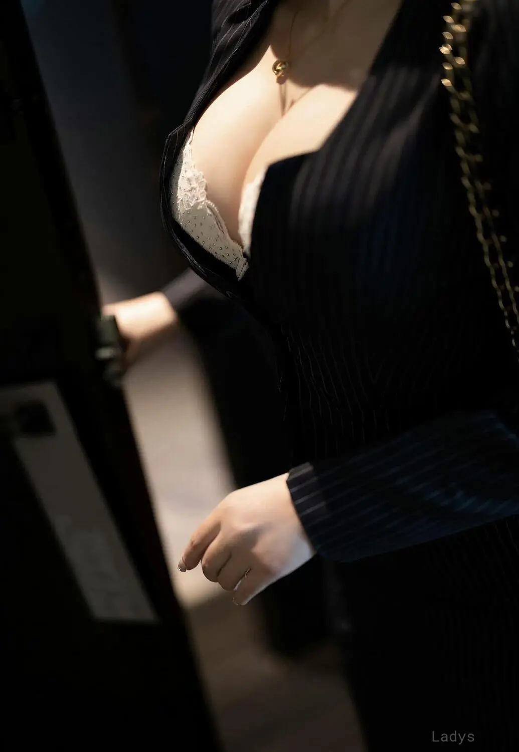 Amy (25) – Call Girl & Independent Escort Service in Chongqing - Gallery Photo 6