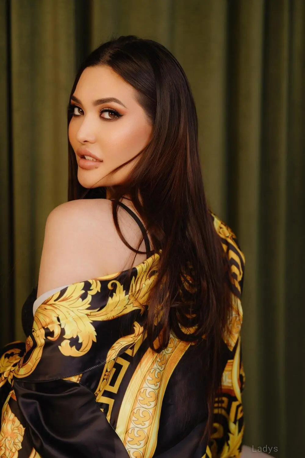 Emily (25) – Call Girl & Independent Escort Service in Chongqing - Gallery Photo 5