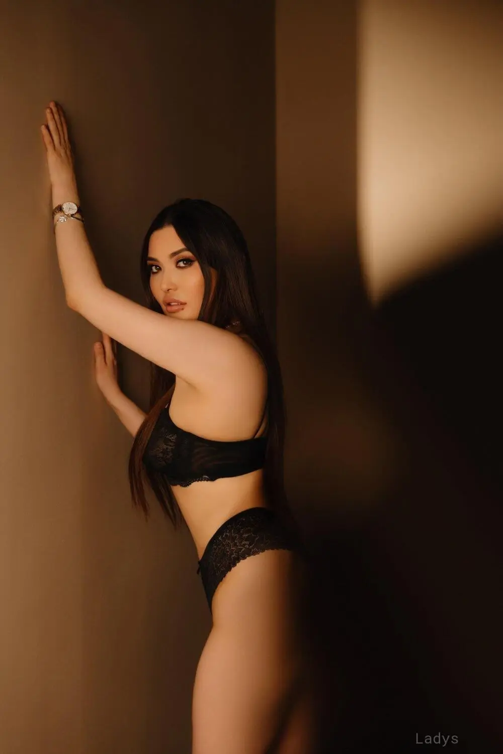 Emily (25) – Call Girl & Independent Escort Service in Chongqing - Gallery Photo 4