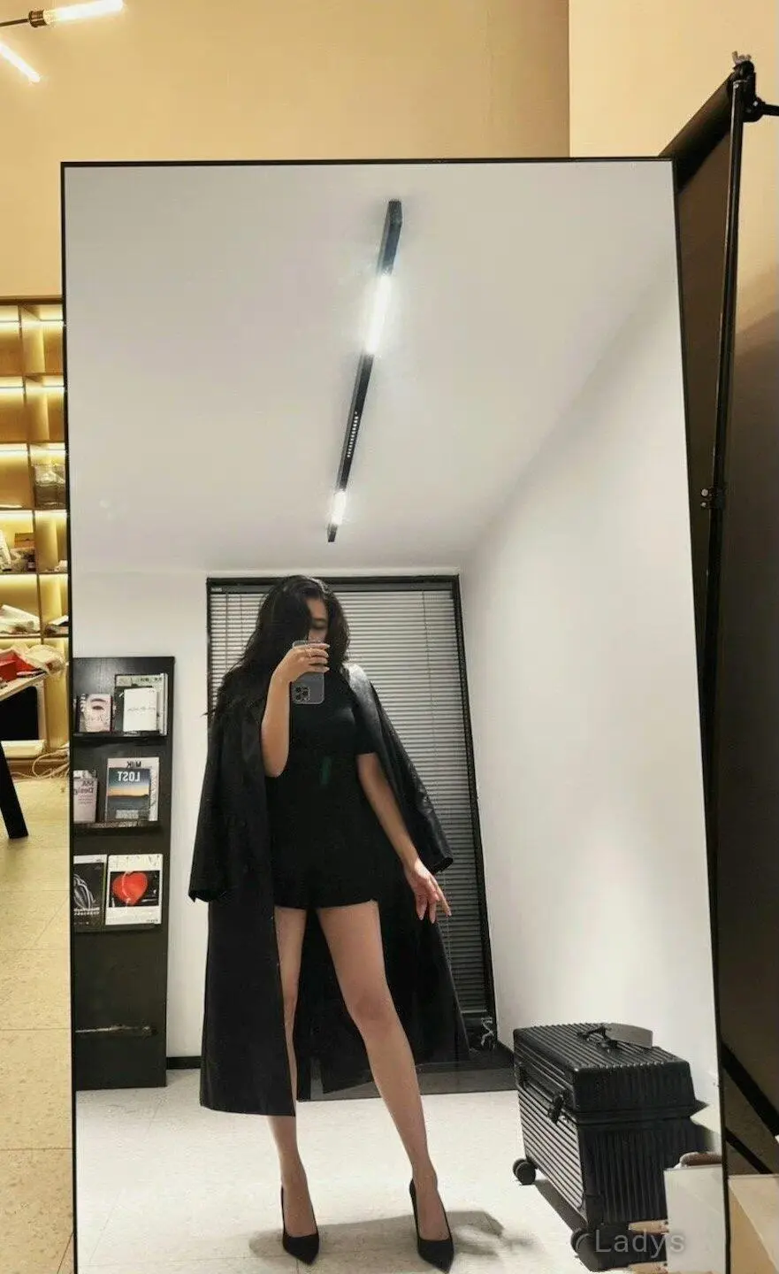 Lucy (23) – Call Girl & Independent Escort Service in Chongqing - Gallery Photo 3