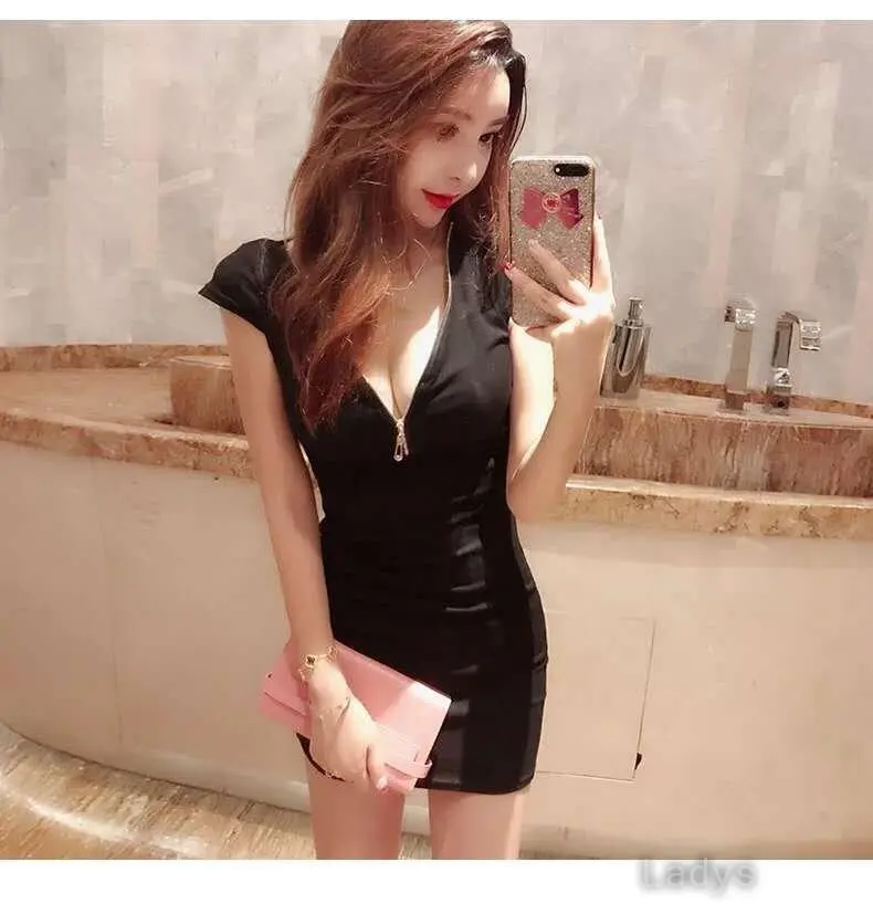 Anna (24) – Call Girl & Independent Escort Service in Chongqing - Gallery Photo 2