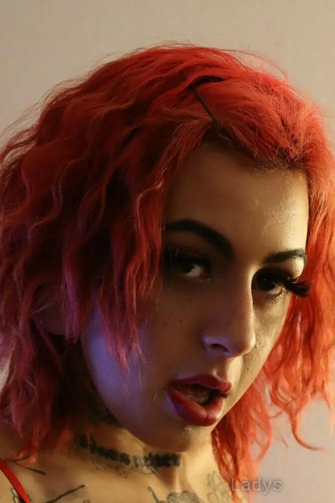 Emily (24) – Call Girl & Independent Escort Service in Cincinnati - Gallery Photo 3