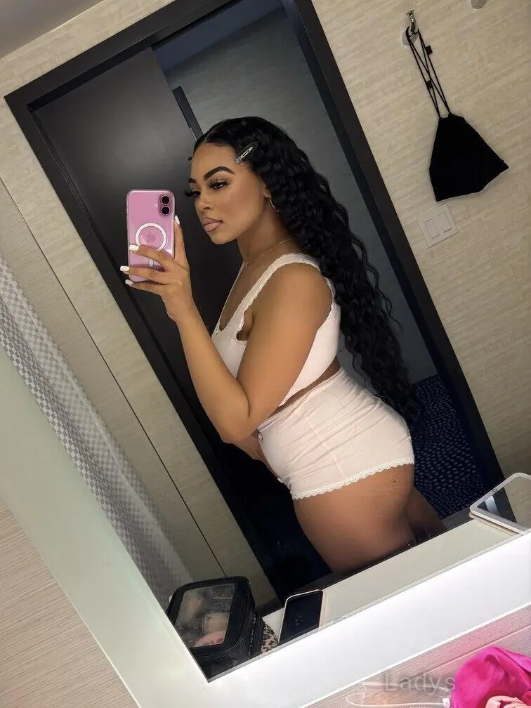 Crystal (26) – Call Girl & Independent Escort Service in Cincinnati - Gallery Photo 4