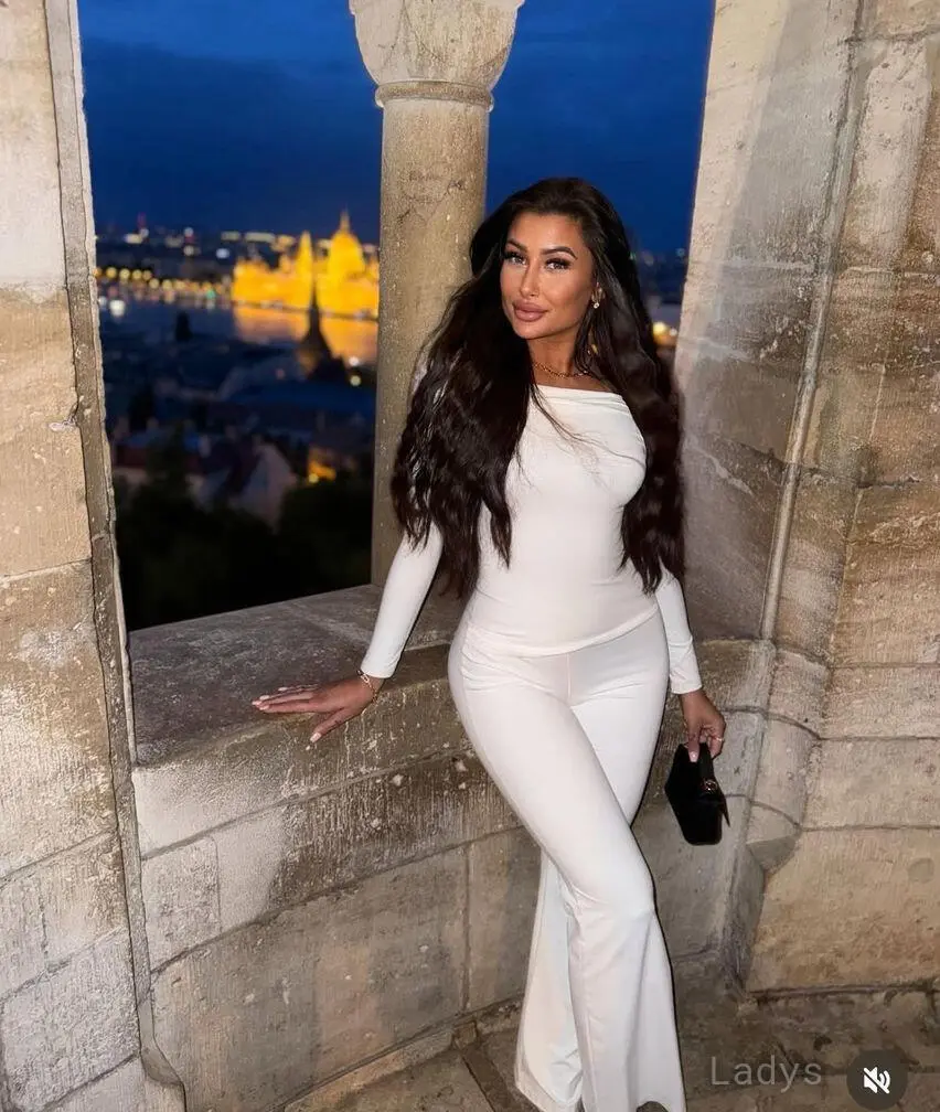 Violet (24) – Call Girl & Independent Escort Service in Cincinnati - Gallery Photo 4