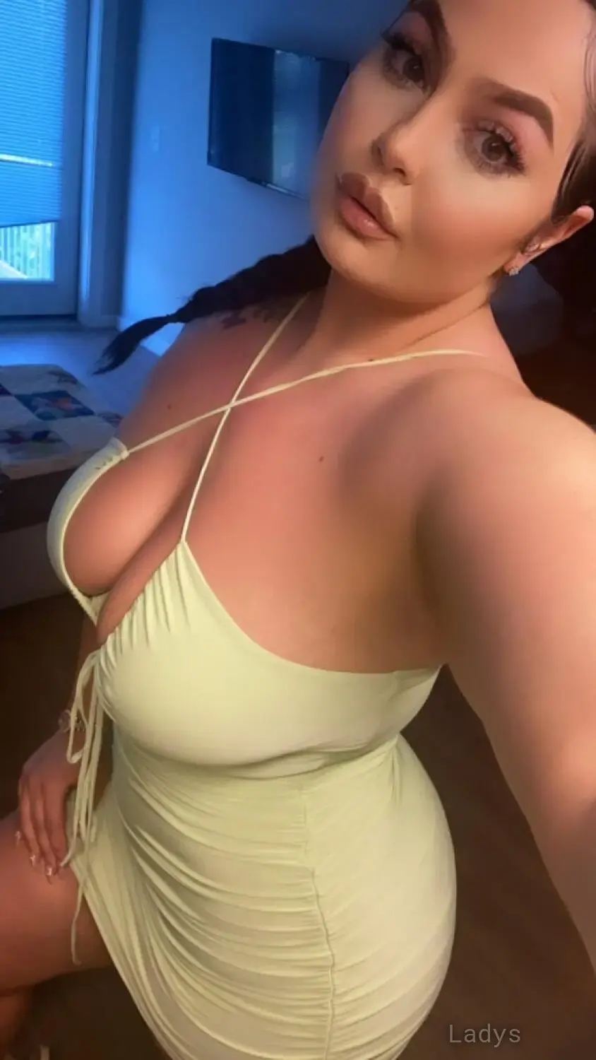 Zoey Banks (27) – Call Girl & Independent Escort Service in Cincinnati - Gallery Photo 2