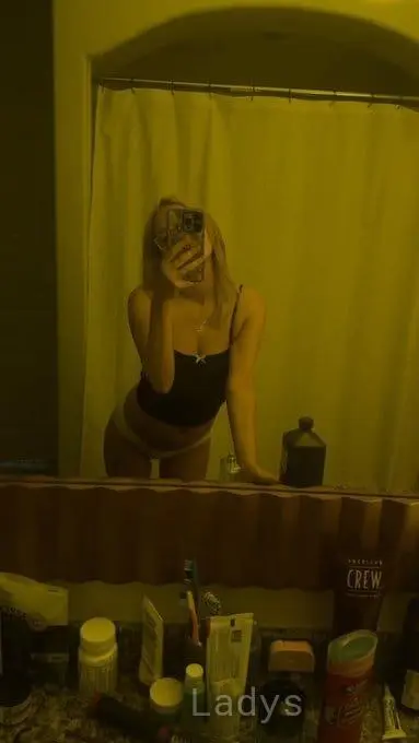 Angie Giroux (28) – Call Girl & Independent Escort Service in Ciudad Real - Gallery Photo 2