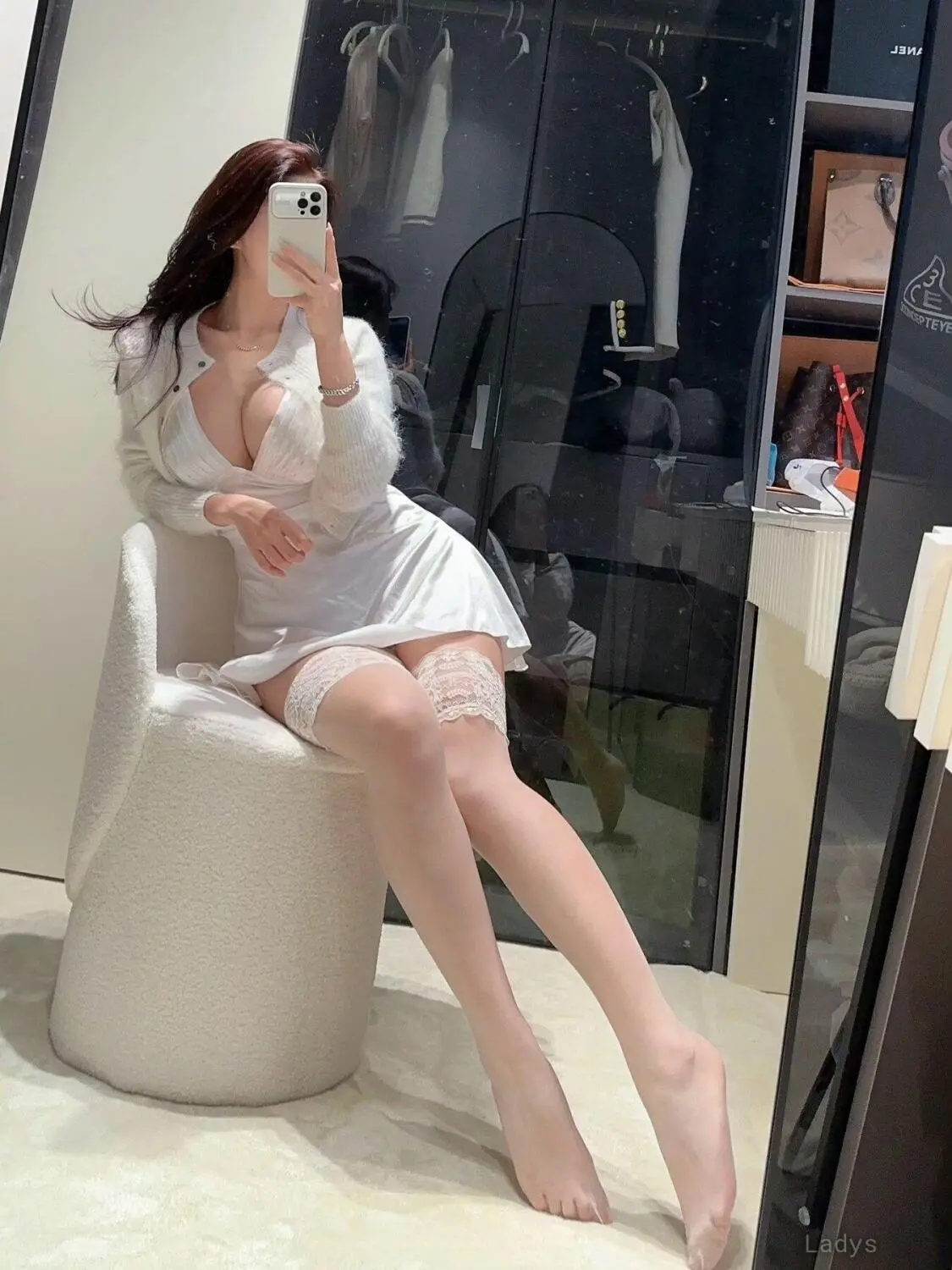 Wei Wei (23) – Call Girl & Independent Escort Service in Cixi - Gallery Photo 4