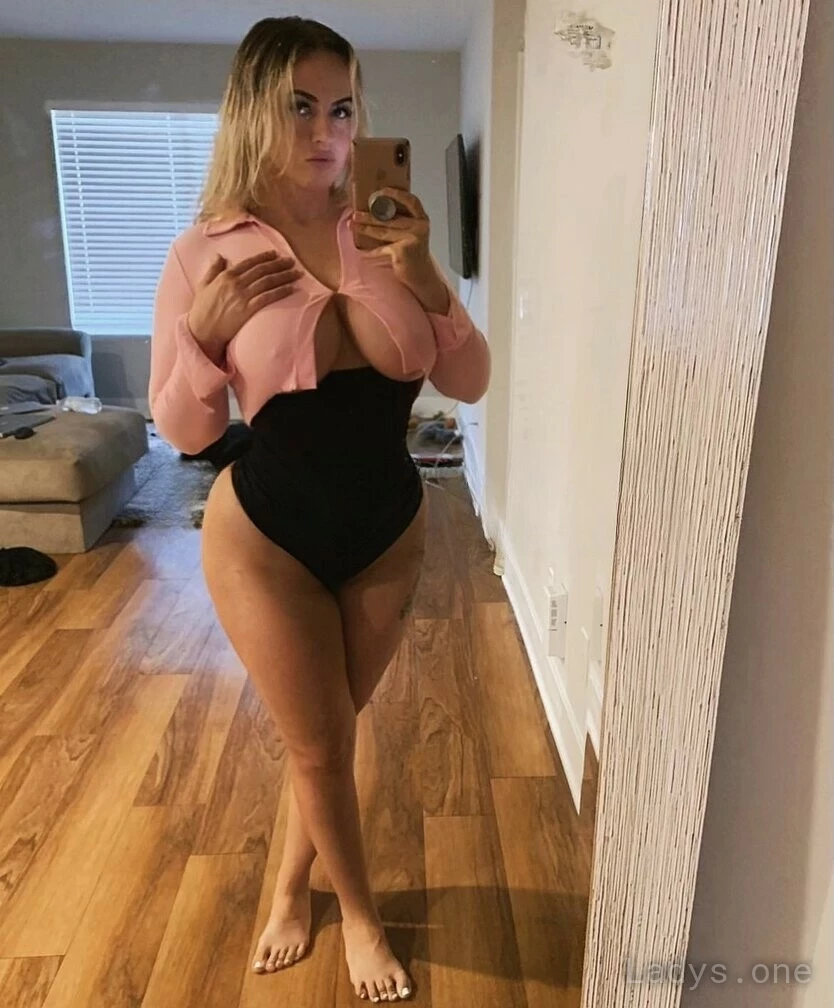 Mia (30) – Call Girl & Independent Escort Service in Clinton - Gallery Photo 5